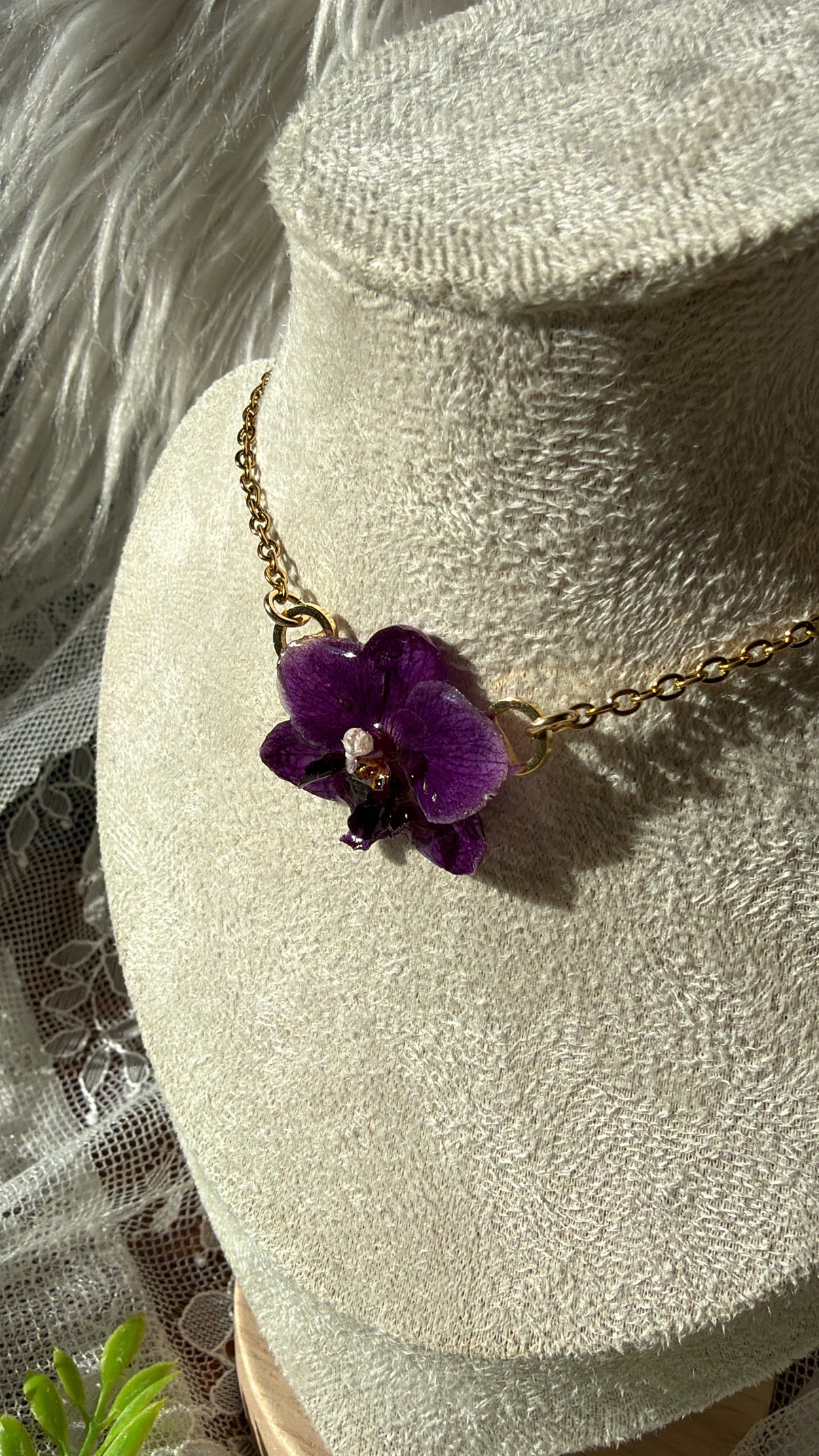 Extra Small Orchid Necklace- Gold