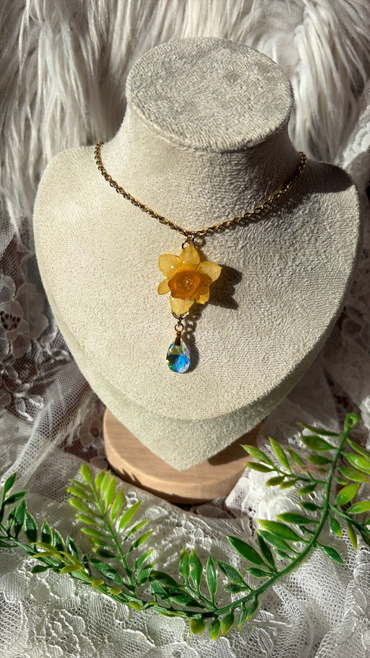 Daffodil Drop Necklace-Gold