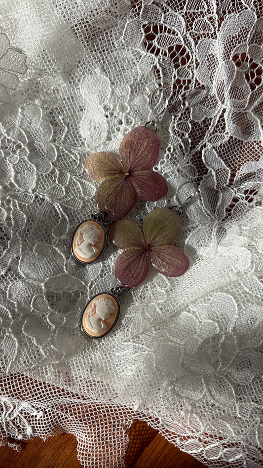 Cameo Floral- Silver