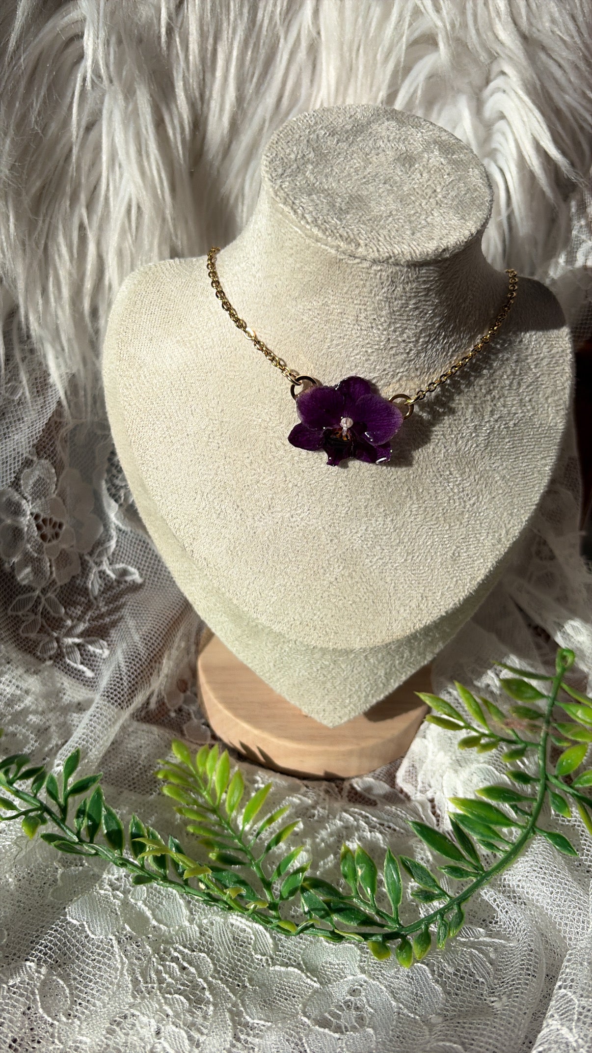 Extra Small Orchid Necklace- Gold