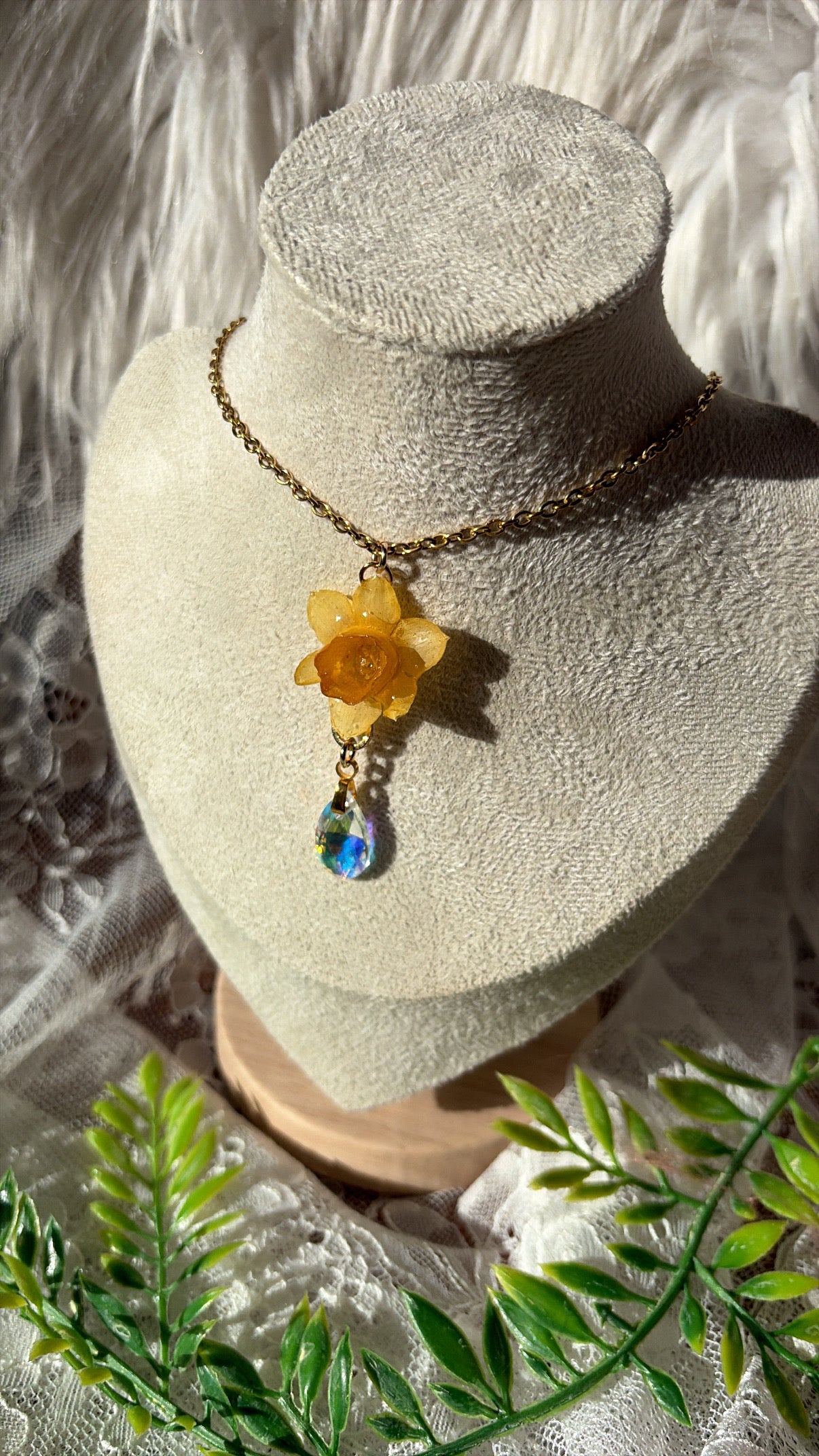 Daffodil Drop Necklace-Gold