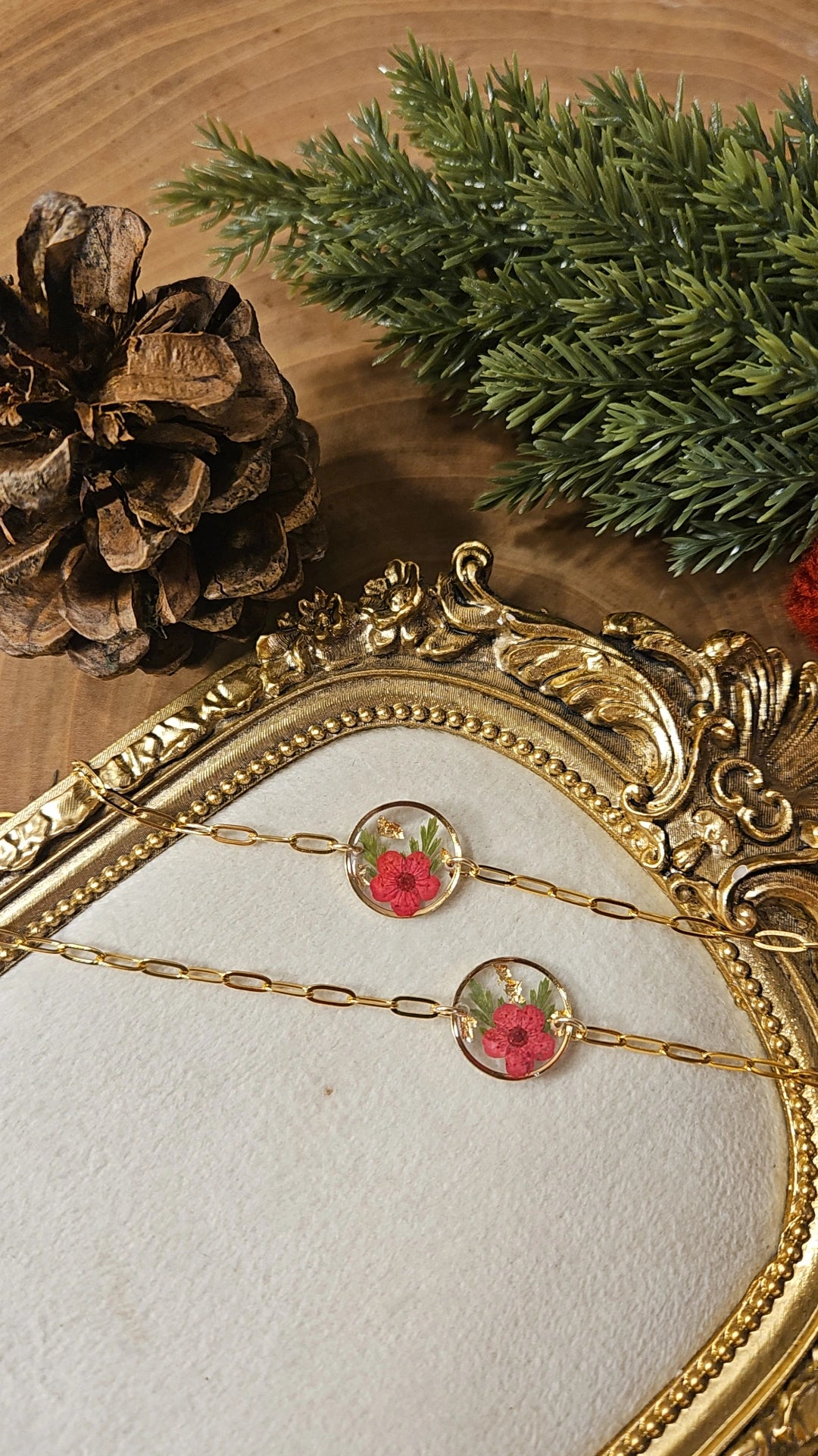 Holly Jolly Bracelet