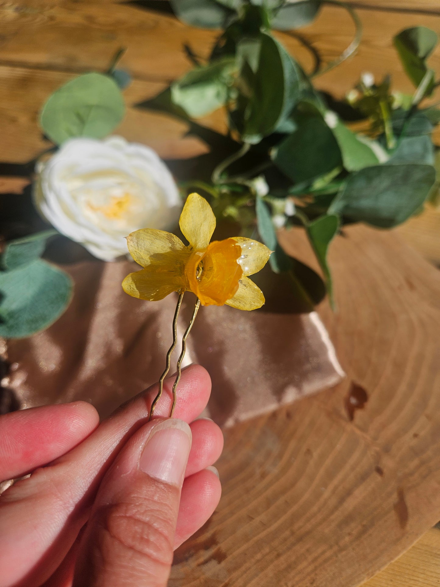 Hair Pin- Daffy