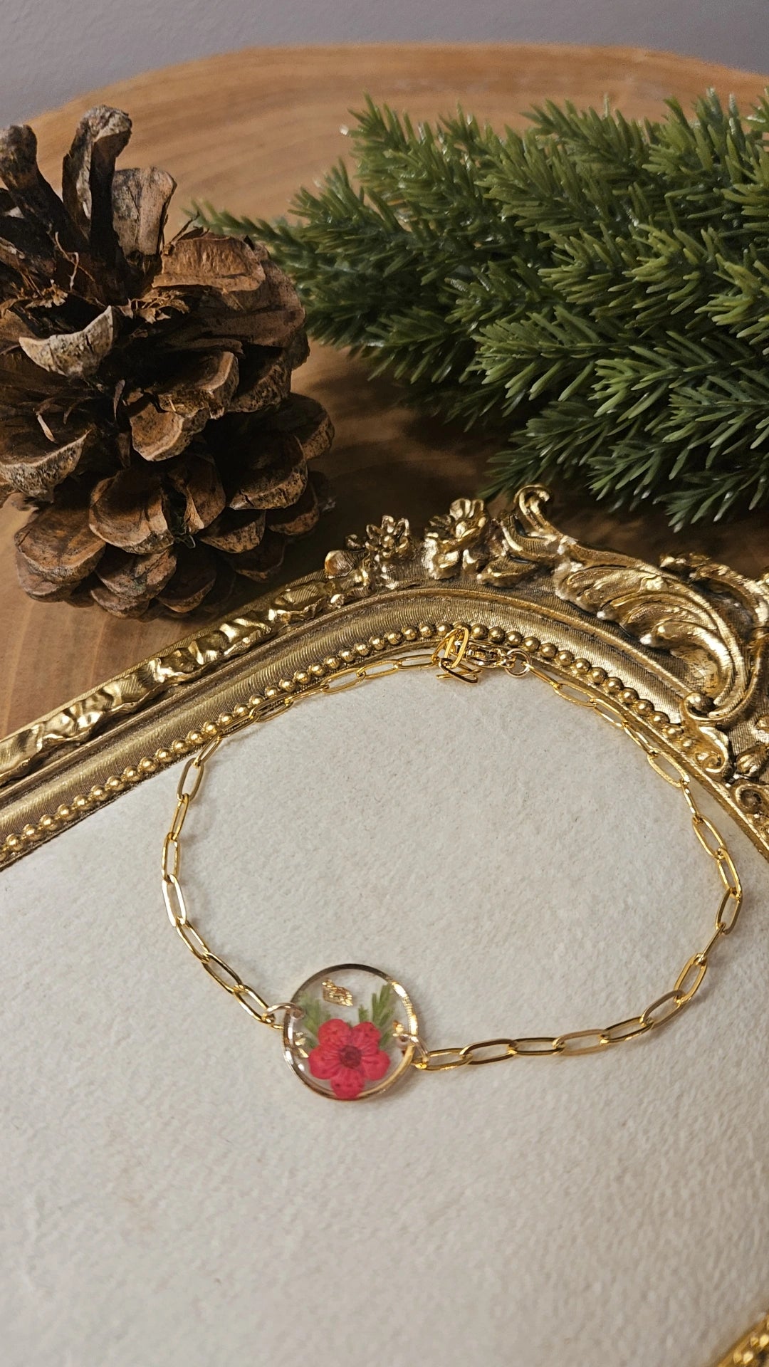 Holly Jolly Bracelet