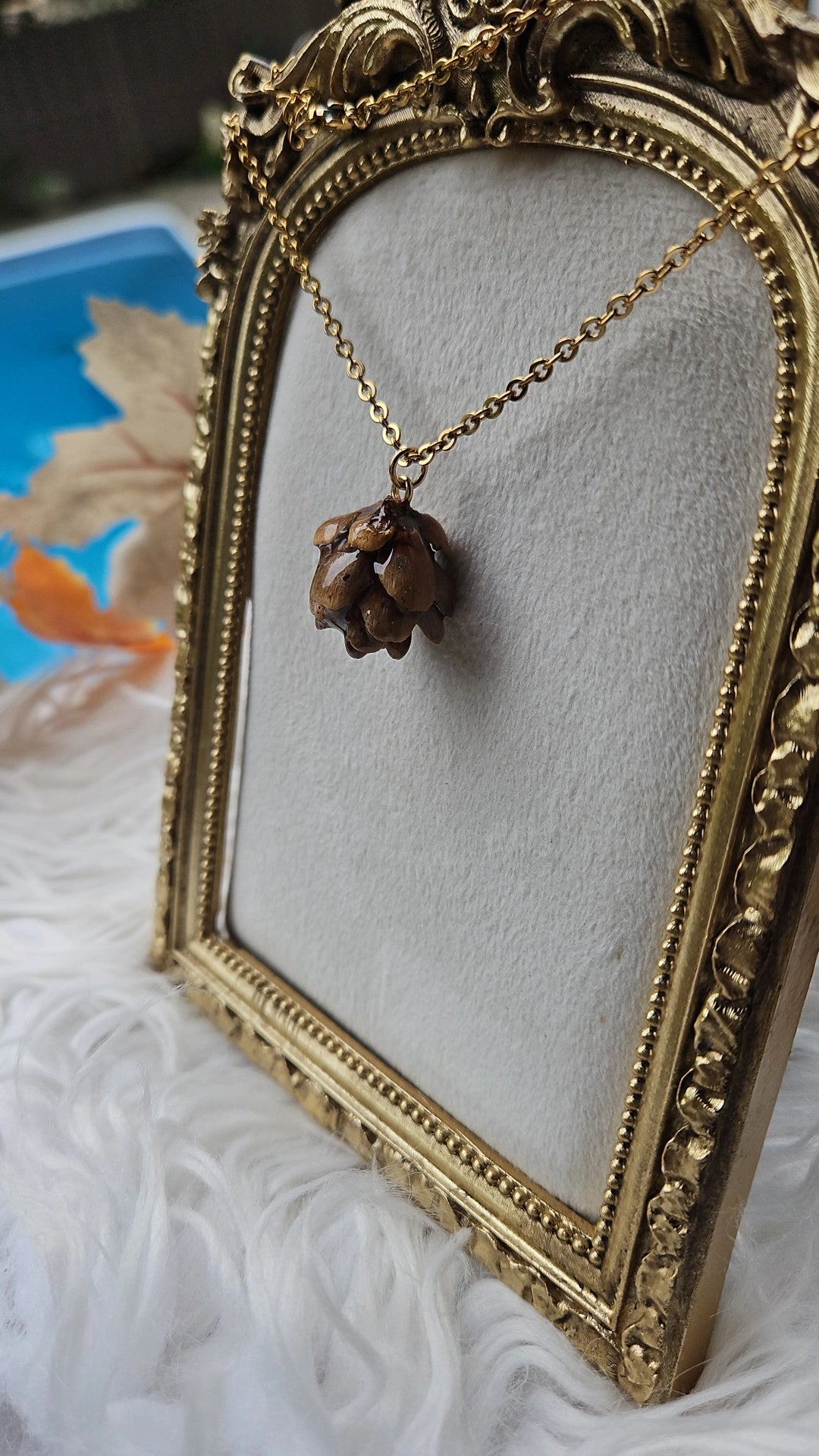 Pinecone- Gold